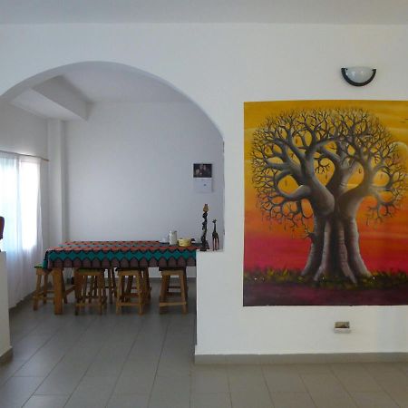 Sarawally Guesthouse Ampaya 外观 照片