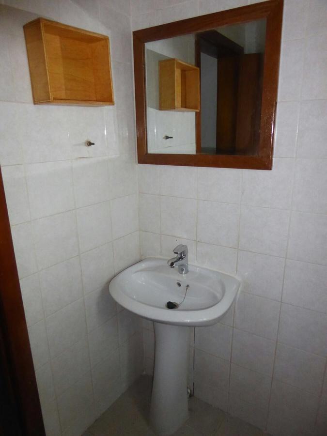 Sarawally Guesthouse Ampaya 外观 照片